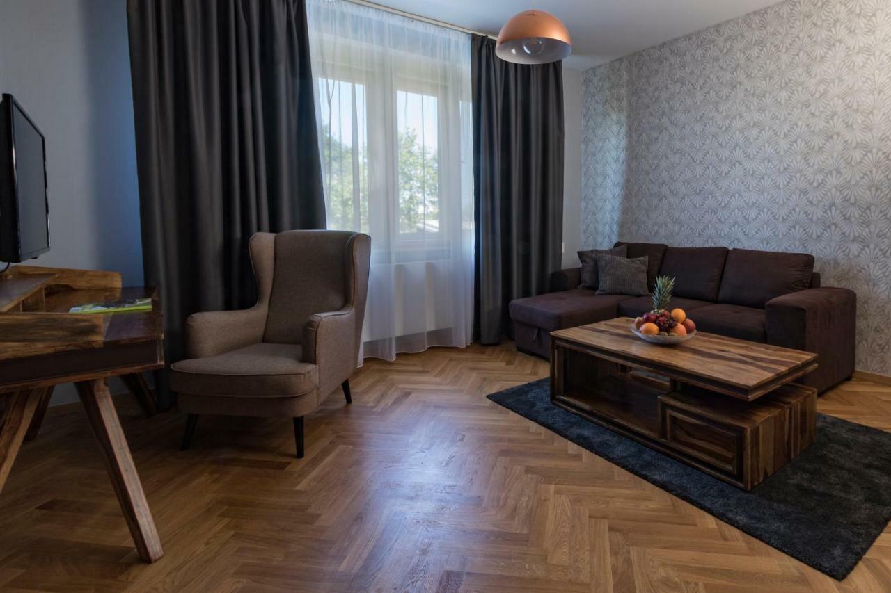 Hotel Areal Botanika Unhošť Exterior foto